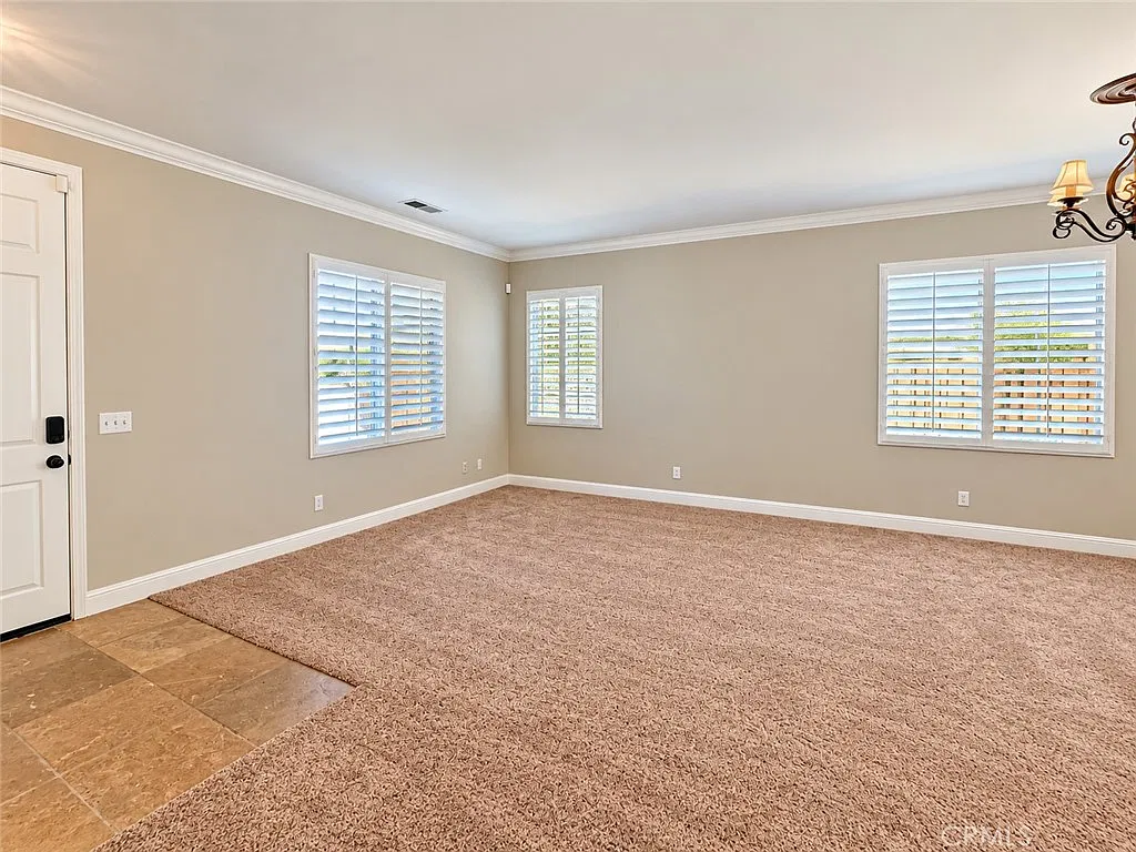 4 bed, 2457 sqft, $3,100 — Photo 3