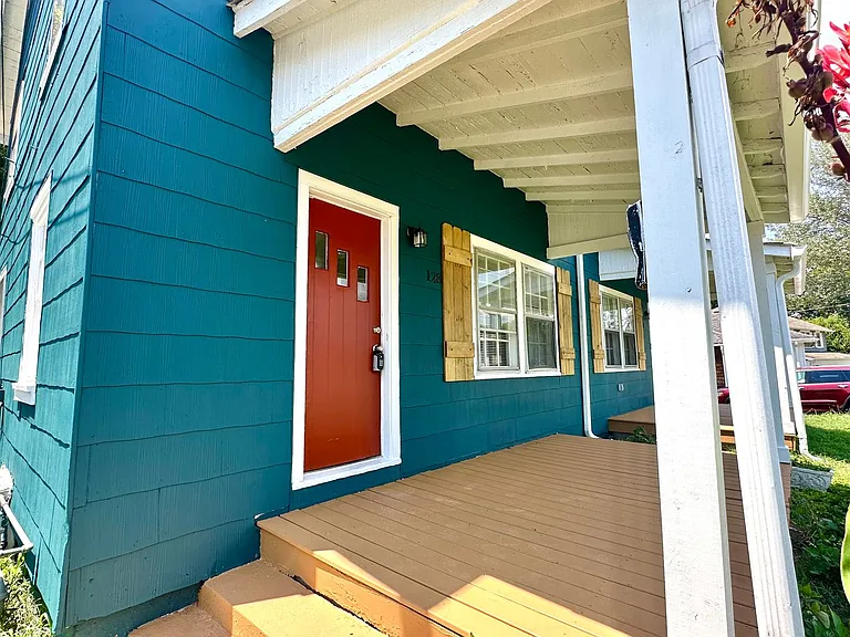 130 Orchard Dr — Photo 3