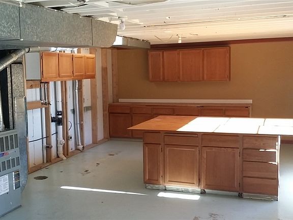 5th image of 611 NE Cottonwood Dr
