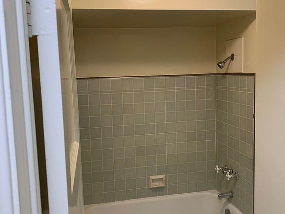 2nd image of 831 W Huntington Dr