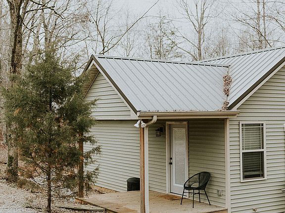 5th image of 866 Wilderness Rd