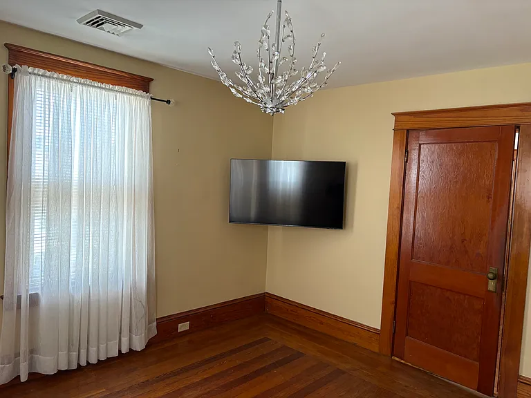 210 Wayne St #2 — Photo 6