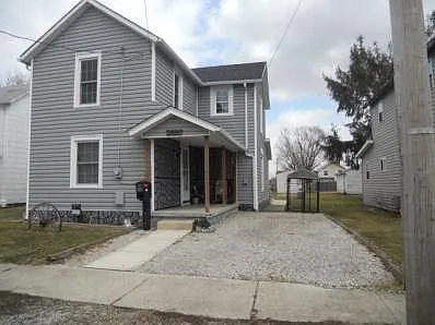 556 Toledo Ave photo 1