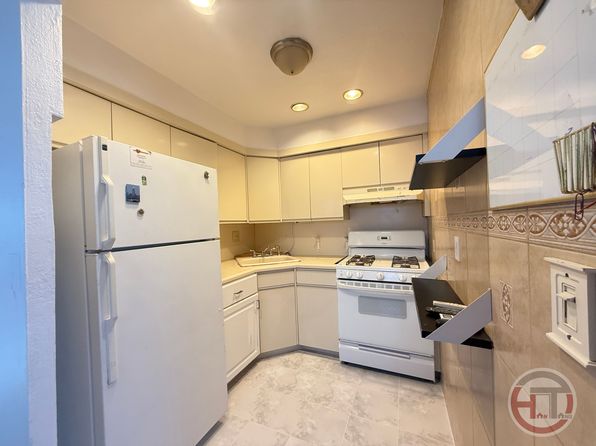 (undisclosed Address)