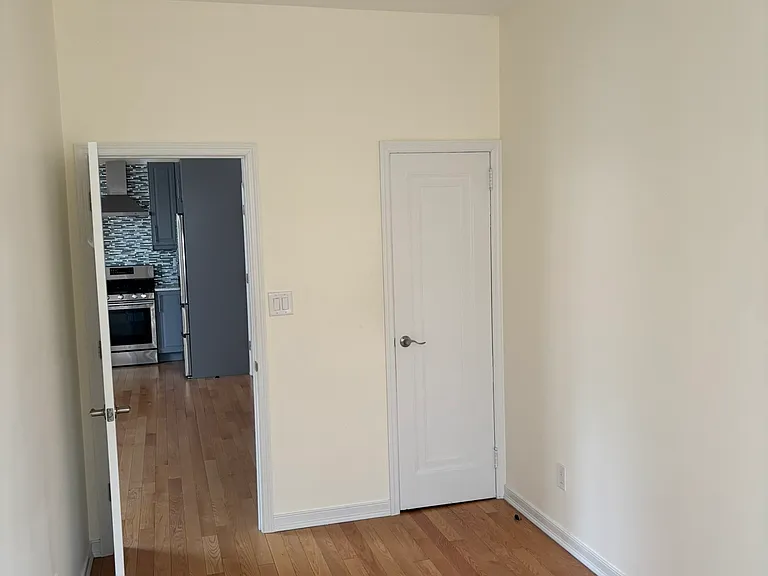 426 Foster Ave #3 — Photo 8