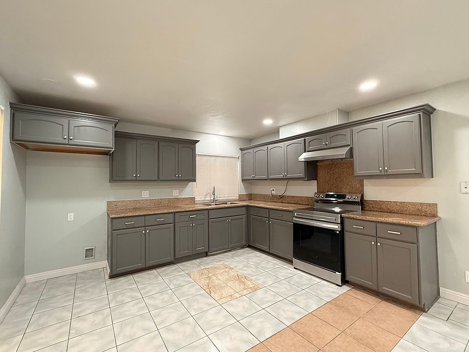 1st image of 3316 De Forest Ave