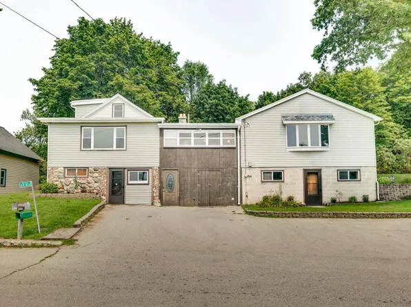 W345S10334 Wambold ROAD, Mukwonago, WI 53149