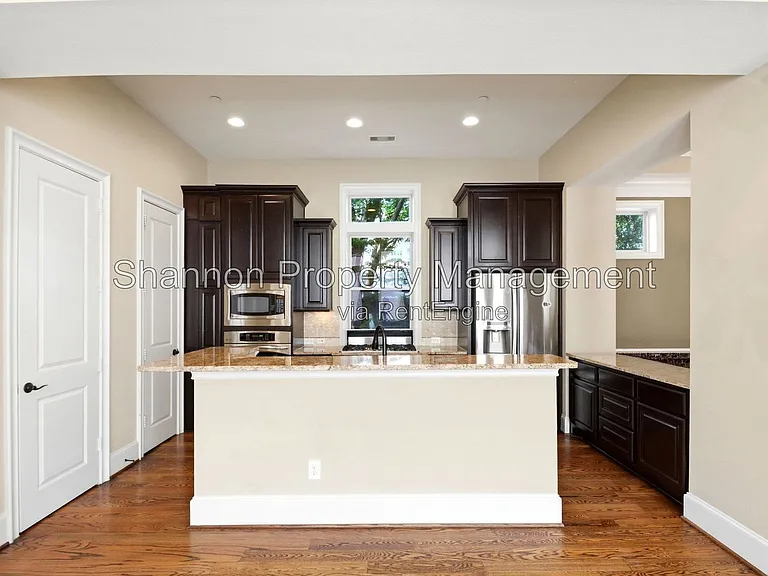 1652 Norfolk St #B — Photo 15