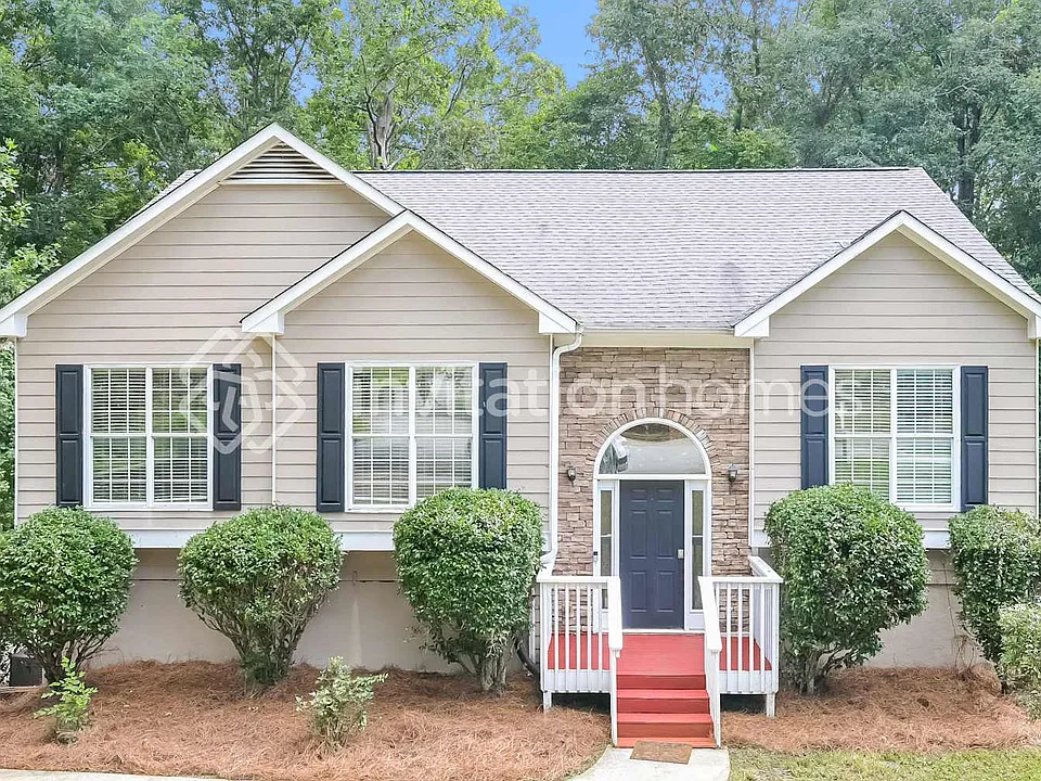 1661 Hampton Walk Dr
