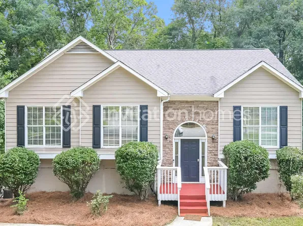 1661 Hampton Walk Dr, Hoschton, GA 30548
