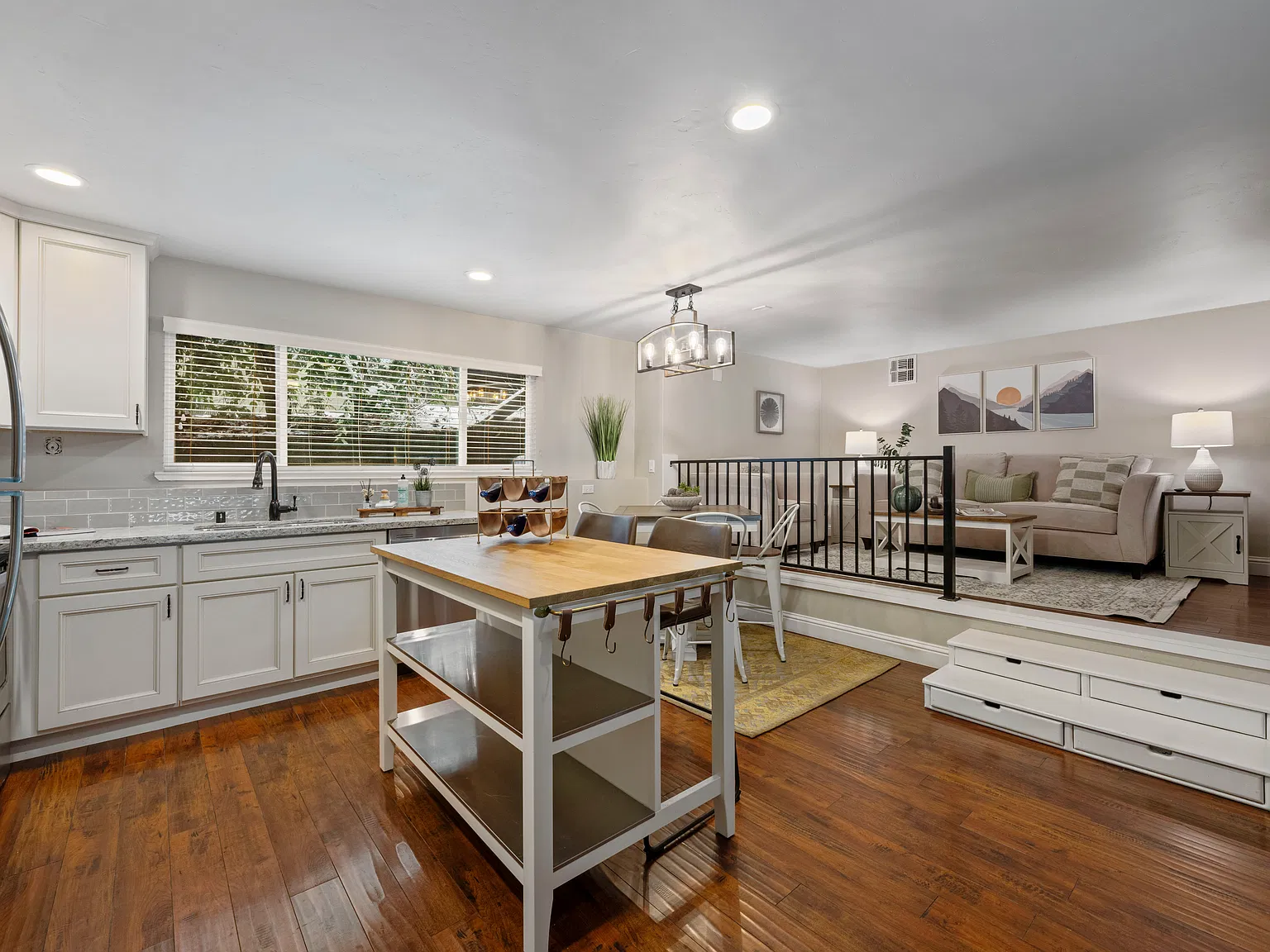 6614 Ridgeway Dr — Photo 2