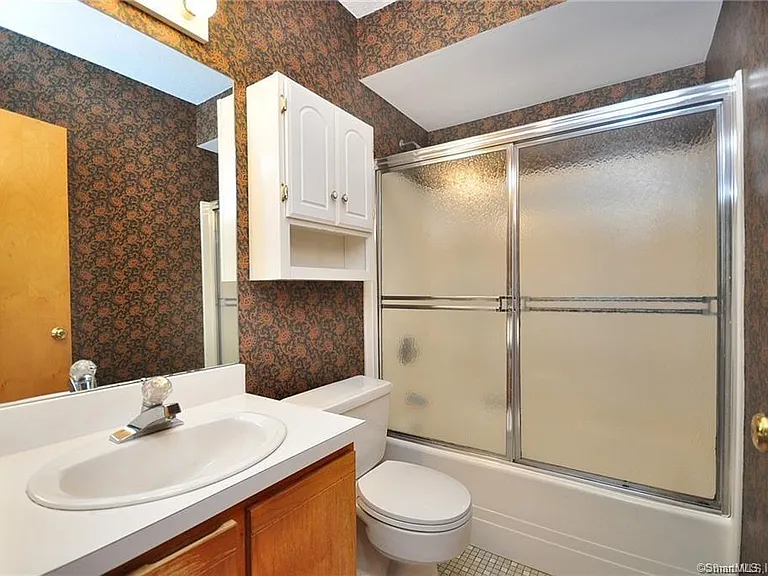 12 Charter Oak Pl #3F — Photo 9