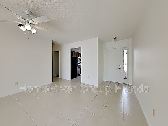 2nd image of 872 SW Monica St