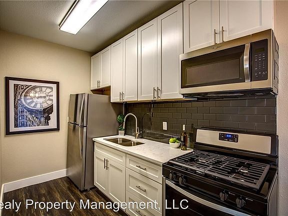 2nd image of 615 N Marsalis Ave APT 6