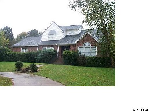 1st image of 8030 Brocklehurst Ln