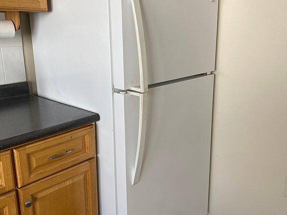 fridge included