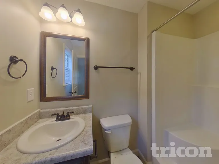 456 Blairwood Ct — Photo 10