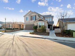 3330 Carmelita Ave, Clovis, CA