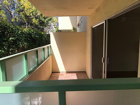 4th image of 817 11th St #2