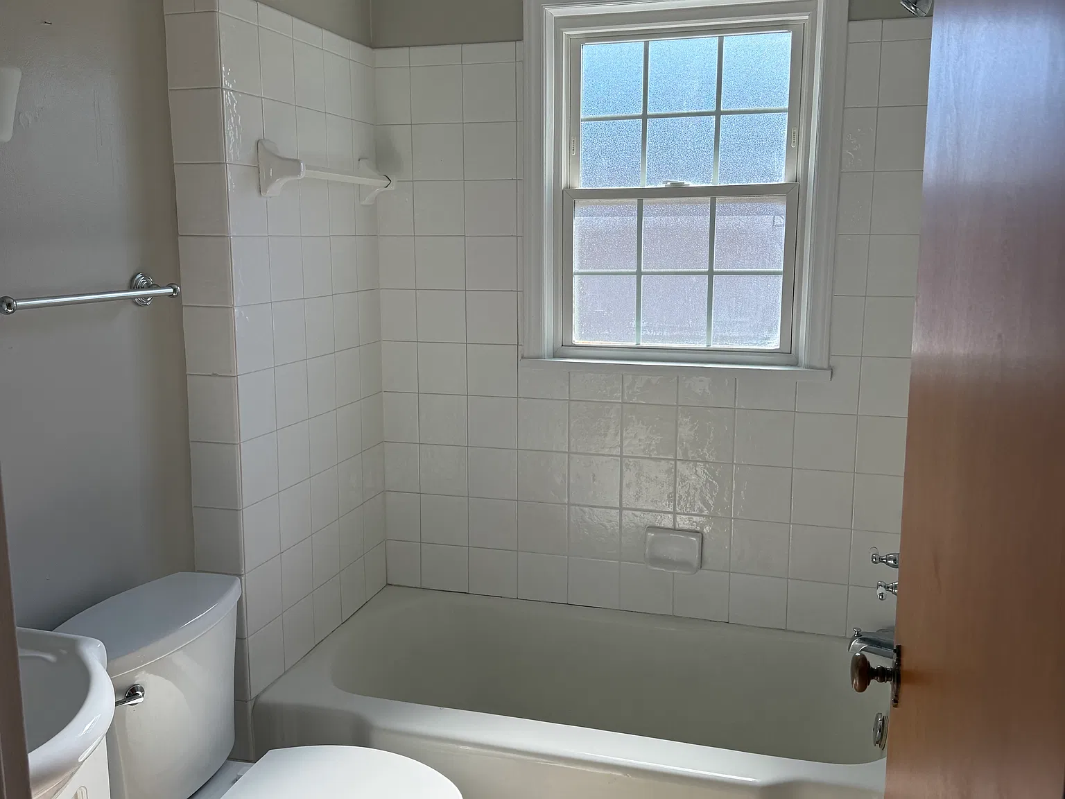 2 bed, 1000 sqft, $1,600 — Photo 4