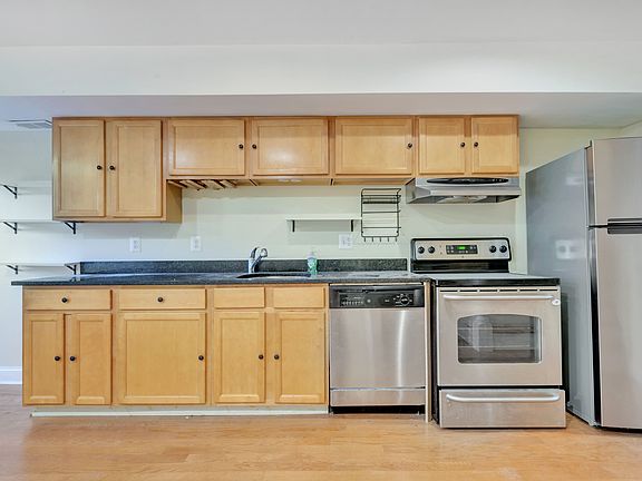 5th image of 1020 F St NE