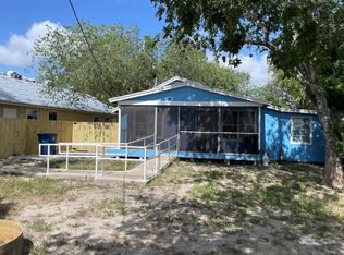 516 Sodville St, Sinton, TX 78387