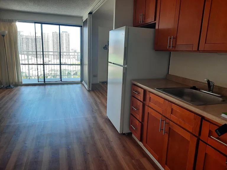 1655 Makaloa St #2005 — Photo 2