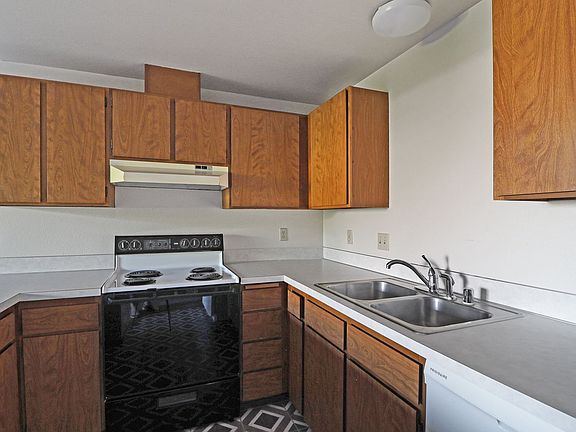 5th image of 395 S Oak Harbor Rd #Oak