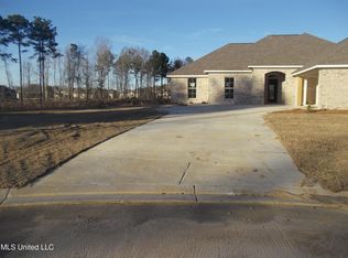 114 Brunswick Cv, Canton, MS 39046