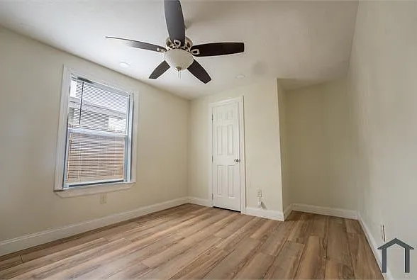 220 Armstrong St — Photo 17