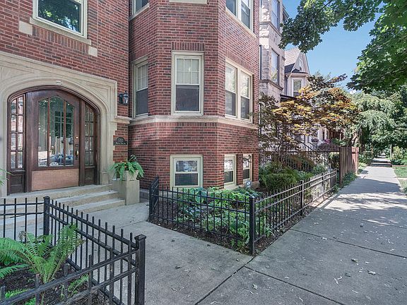 2nd image of 5310 N Paulina St APT 1S