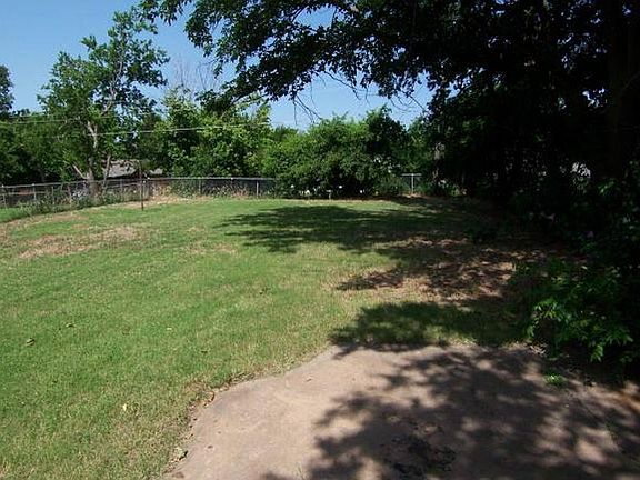 2nd image of 2414 Kiowa Way