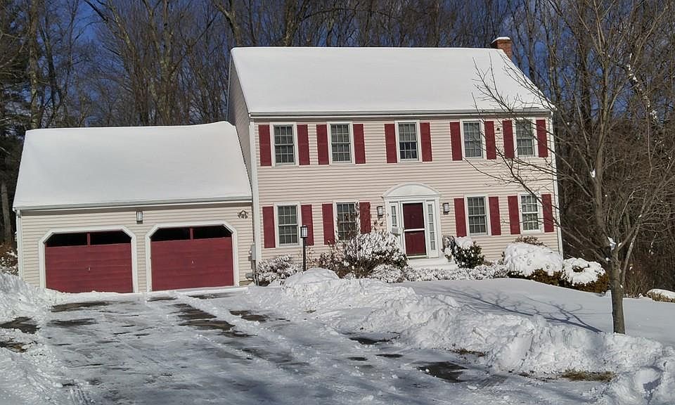 1st image of 9 Toblin Hill Dr