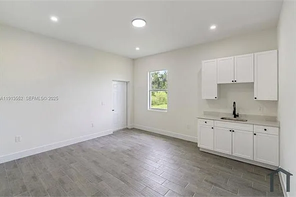 710 Peacock Ave — Photo 11