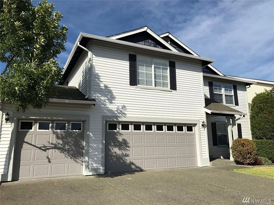 3 car garage and great curb appeal!