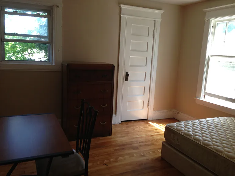 1020 Westcott St — Photo 6