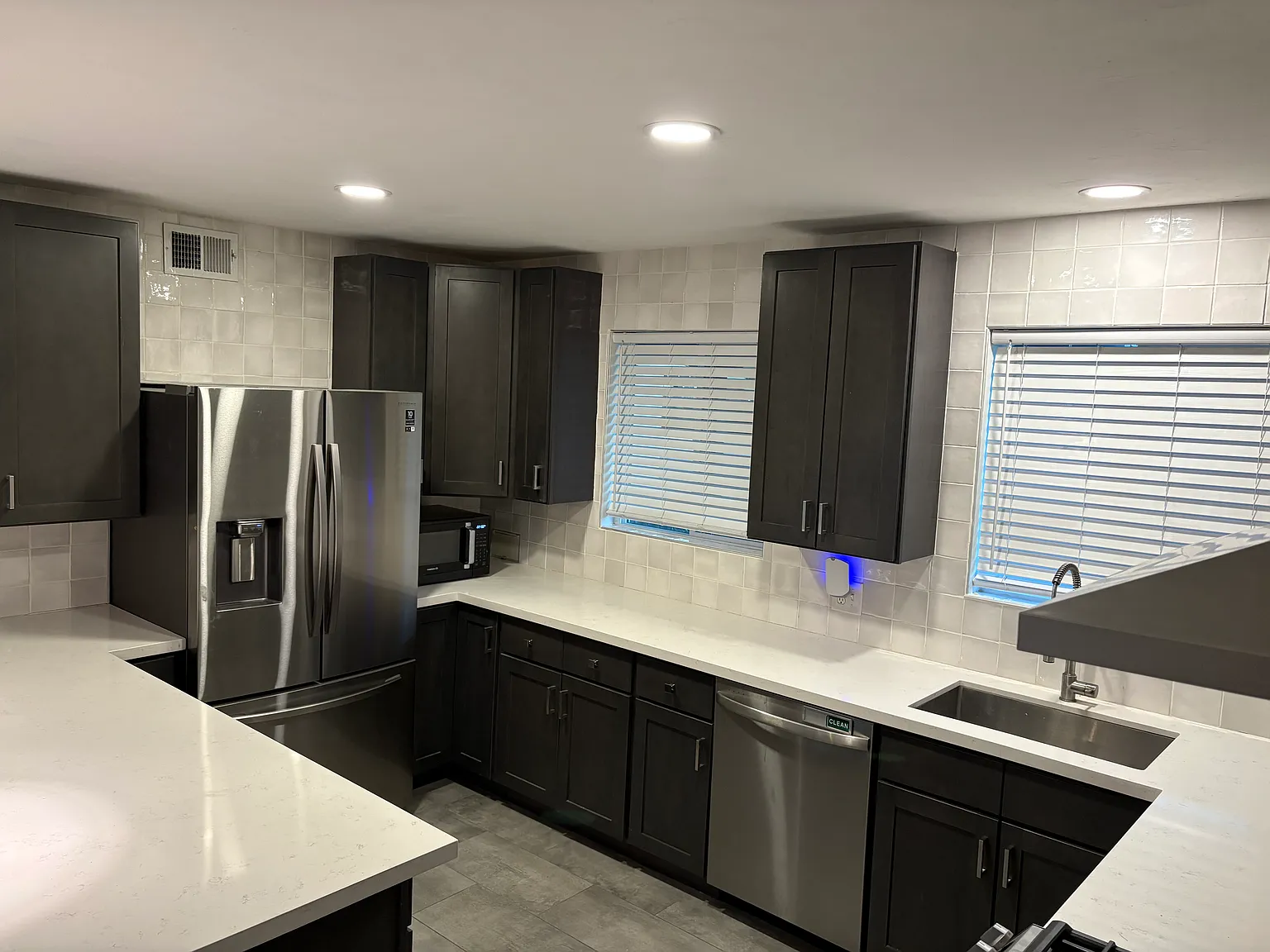 3 bed, 1357 sqft, $2,250 — Photo 3