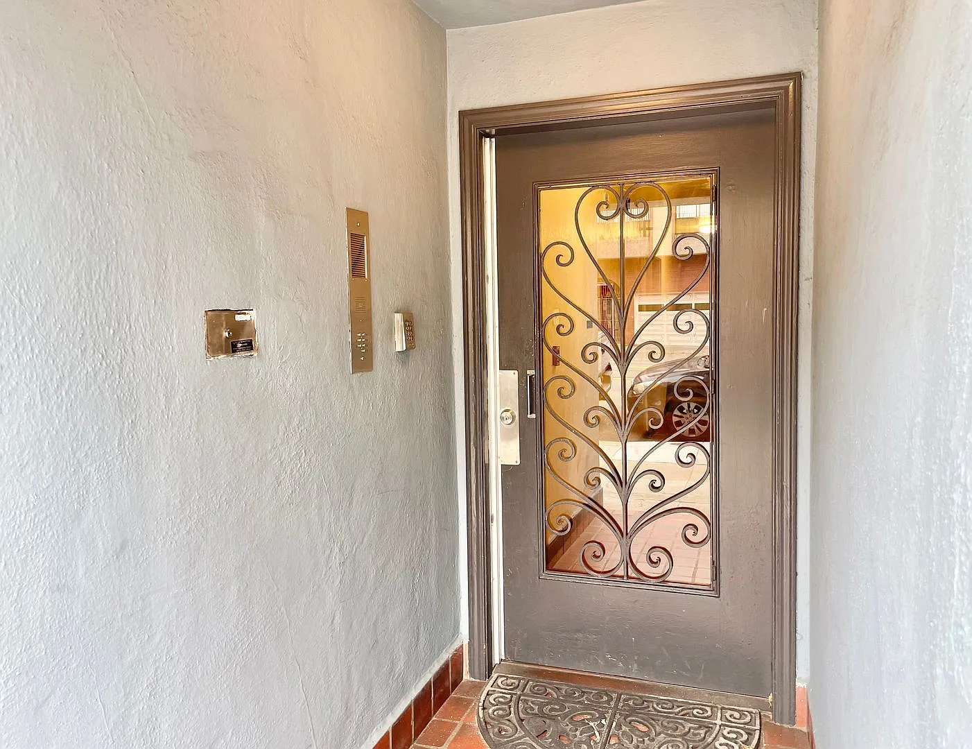 Presidio Terrace Newly Renovated, 2 Bedroom Apartment! - Progressive — Photo 2
