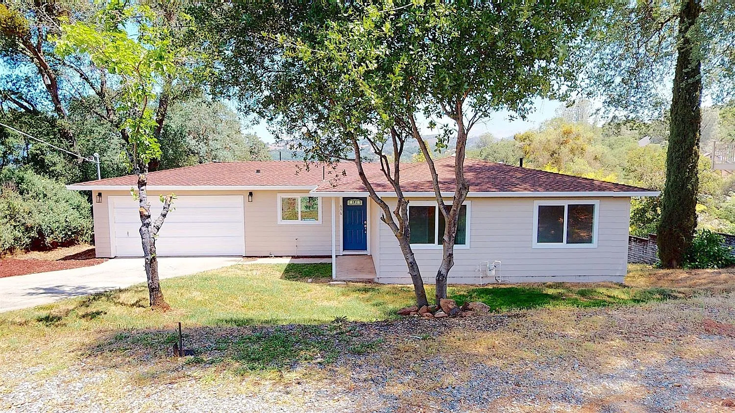 656 Sunset St photo 1