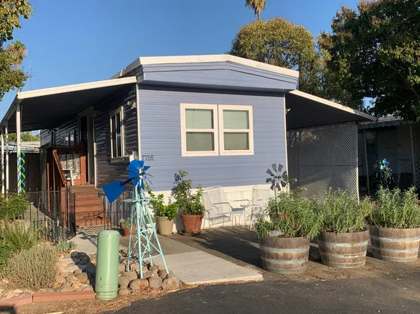7755 Whispering Palms Dr, Sacramento, CA 95823