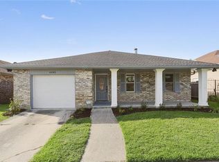 6045 Erin Dr, New Orleans, LA 70126