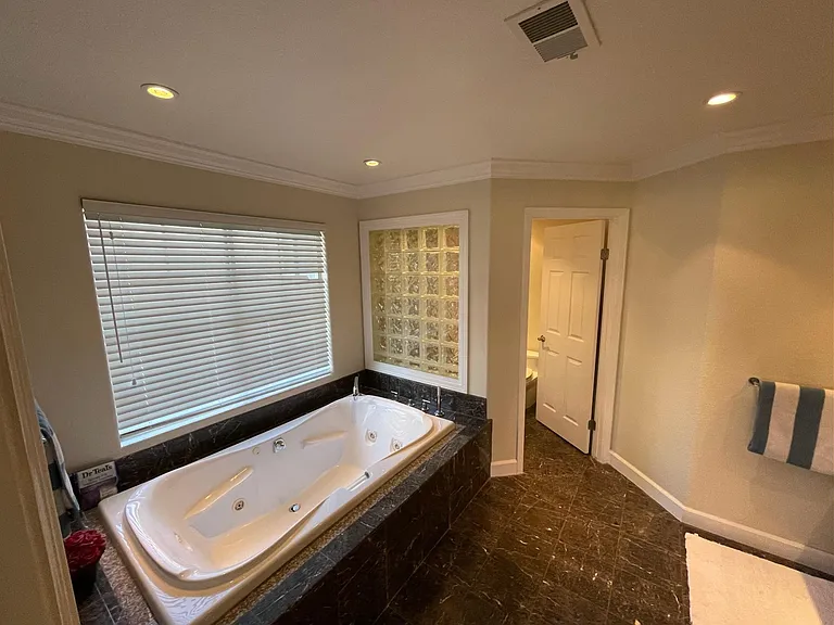 1220 Balboa Ave — Photo 21