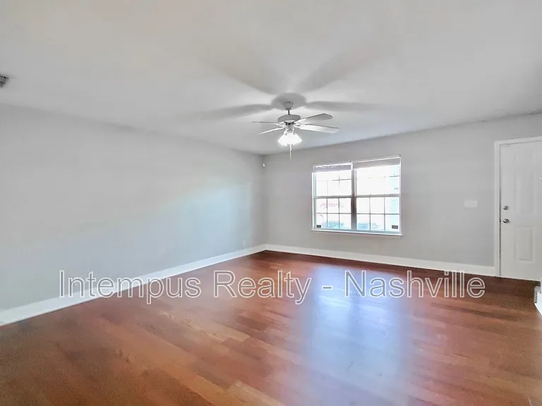 325 Shoshone Pl — Photo 5