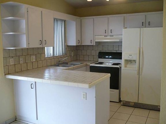 Fully Equipe Kitchen
