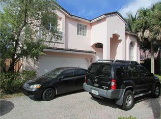 15841 SW 80th Ln, Miami, FL 33193