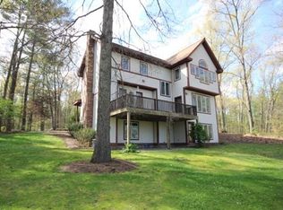 161 Turkey Hill Rd, Northampton, MA 01062