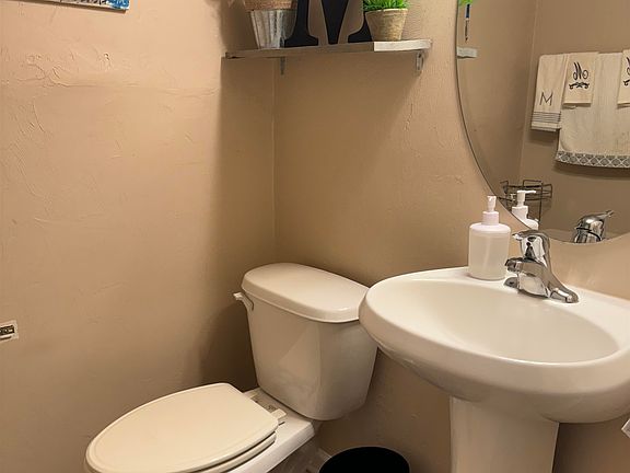 3rd image of 2565 Chandalar Ln
