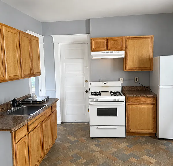 86 Woodlawn Ave #1 — Photo 1