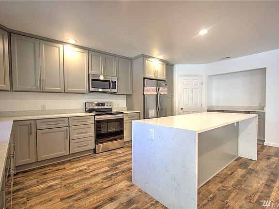 5th image of 721 W Alder St
