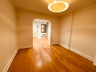 Rented by Metropolis Real Estate of Manhattan